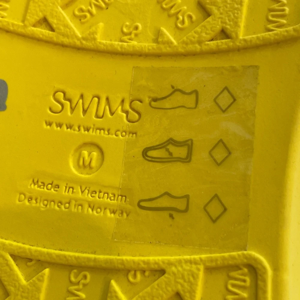 SWIMS Luxury Water Shoes Yellow 10-11 Medium